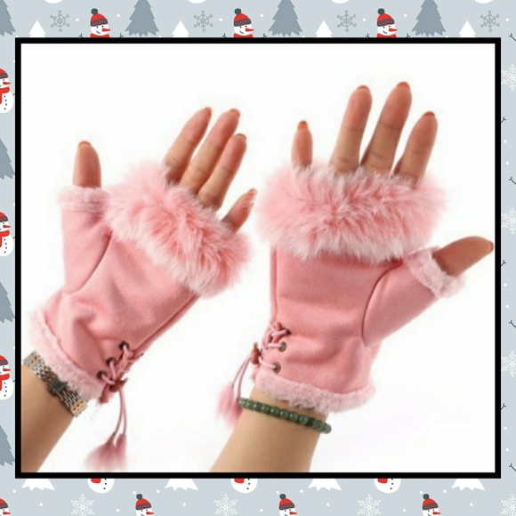 ‼️CLEARANCE PRICE FIRM‼️🎉HP🎉❄Fingerless Fur Gloves❄ - Picture 2 of 4